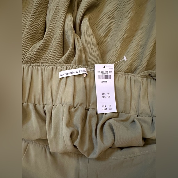 Plunge Halter Maxi Dress NWT ✨Tall✨ - Picture 6 of 8